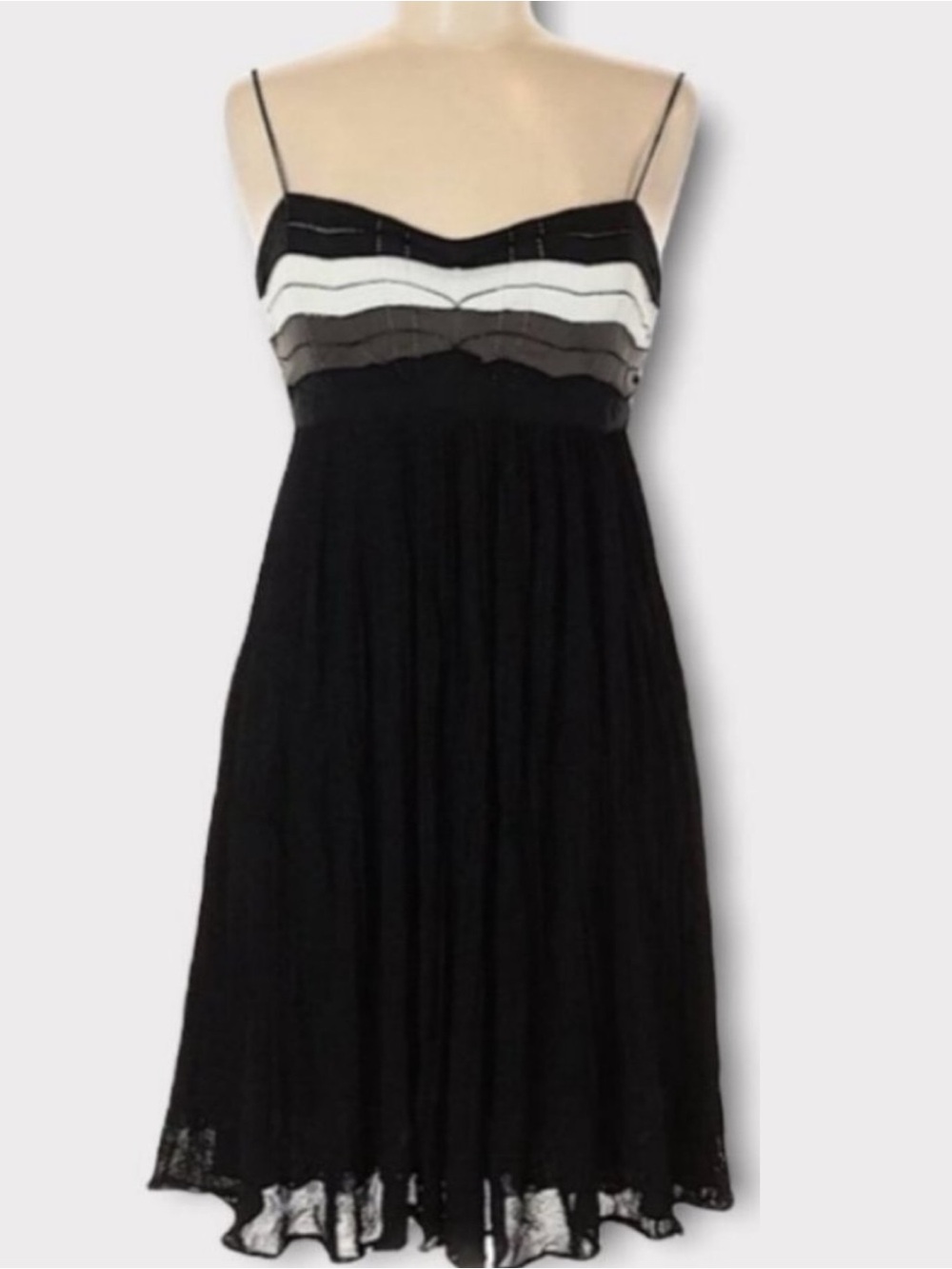 IISLI Black White Mini Dress Size Medium Sweetheart Neck‎ A-Line Minimal Flare M